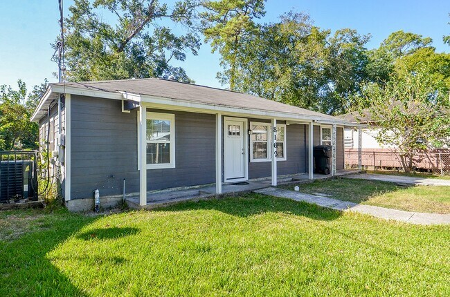 Foto del edificio - 8162 Homewood Ln