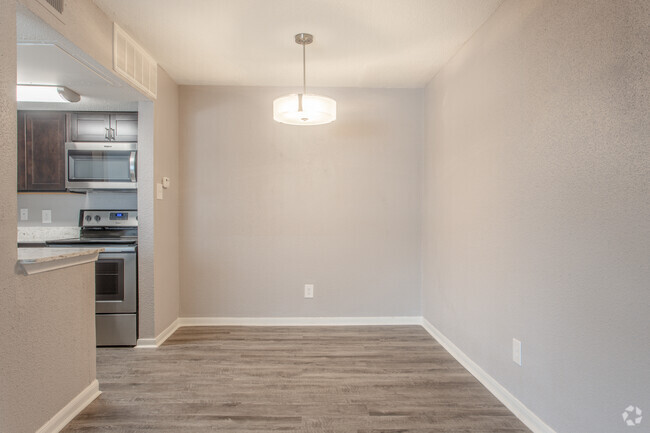 1 BR, 1 BA - 840 SF - The Village At Bunker Hill