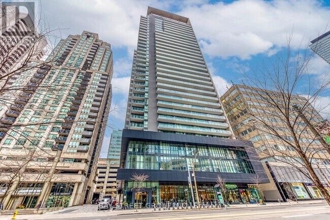 Building Photo - 770 Bay St.
