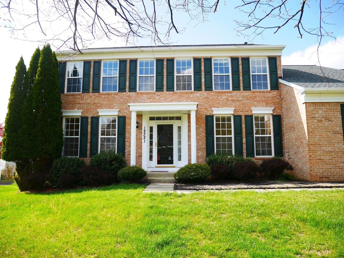 Primary Photo - 5 Bedroom 2.5 Bathroom Home- Located in Fi...