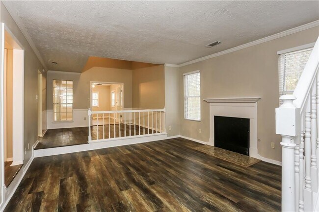Foto del edificio - 442 Sherwood Oaks Rd
