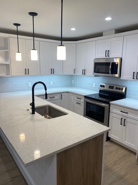 Foto del edificio - 729 Otis Pl NW