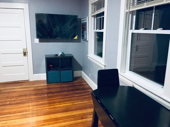 Foto del edificio - 24 Mullen Ct