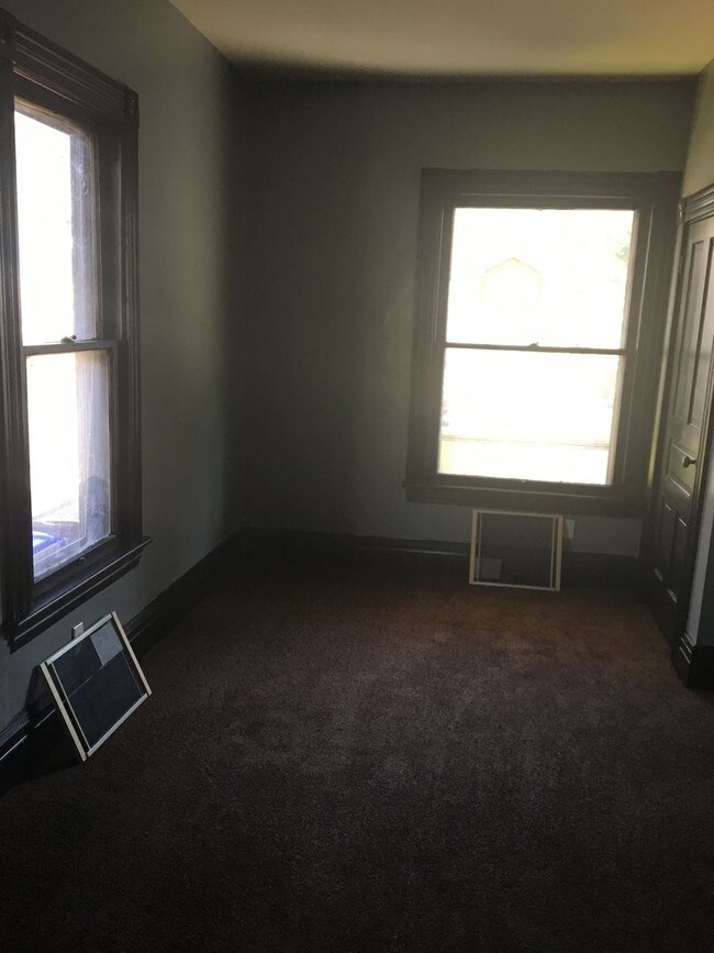 Building Photo - 1 br, 1 bath Apartment - 115 2nd Ave. #1