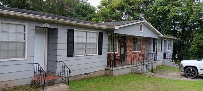 Building Photo - 211 Hooper Avenue