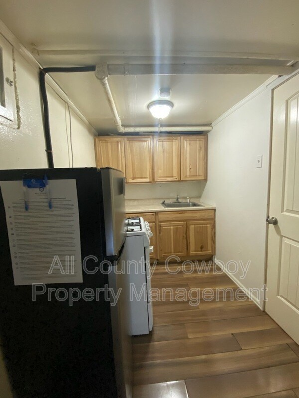 Foto del edificio - 310 S 12th St