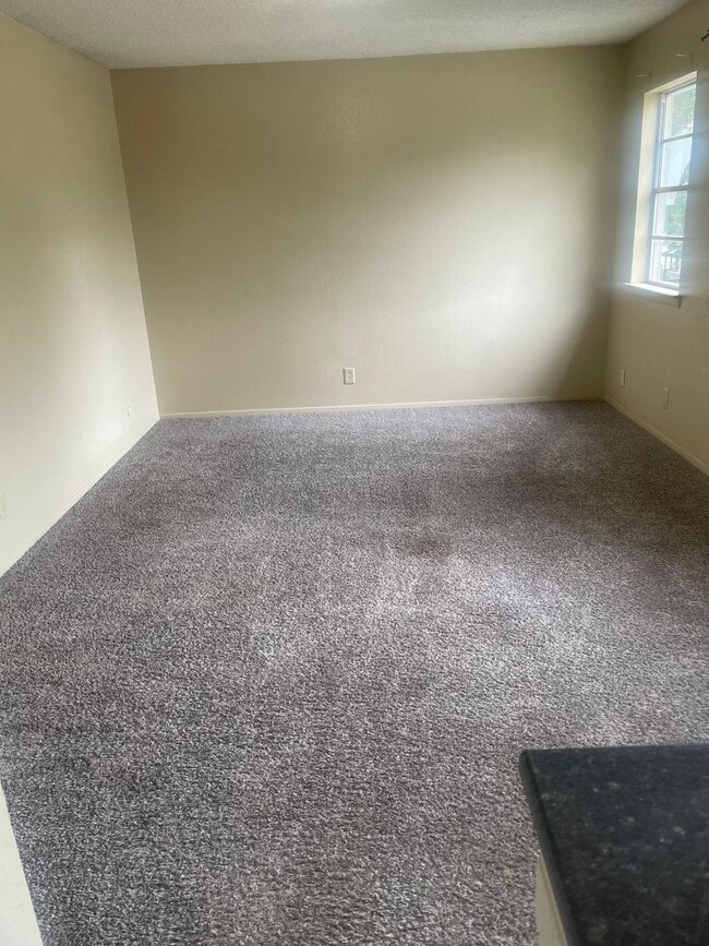 Foto del edificio - 2421 E 55th Pl