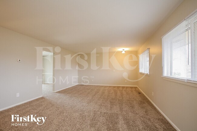Foto del edificio - 5503 Moonlight Dr
