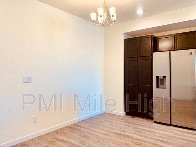 Building Photo - 887 E 98th Ave