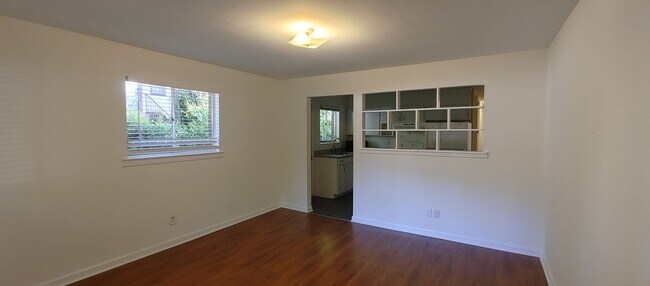 Foto del edificio - Historic Fortwood Duplex walking distance ...