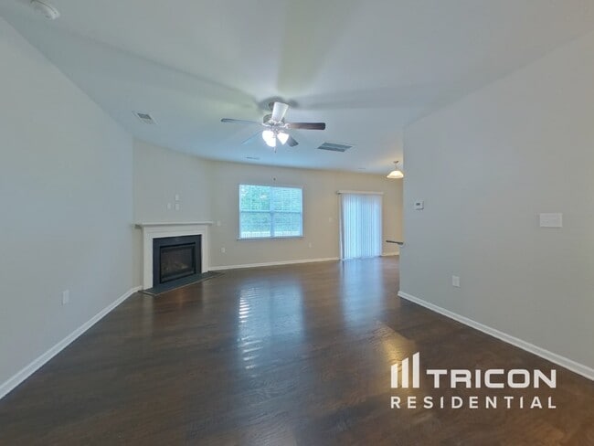 Building Photo - 428 Wheat Field Dr