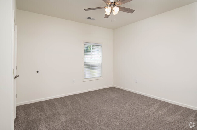 Daven 2BR, 2BA - 1087SF - Riverside Foundry Apartments