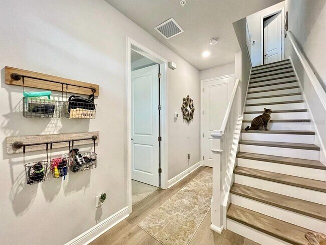 Foto del edificio - 204 S Tampania Ave