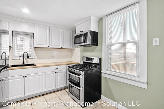 Building Photo - 3 br, 1 bath House - 2911 Brazeau Ave