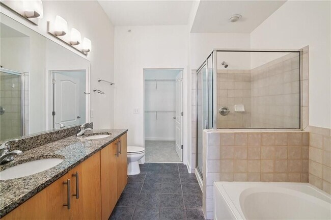 Foto del edificio - 390 17th St NW