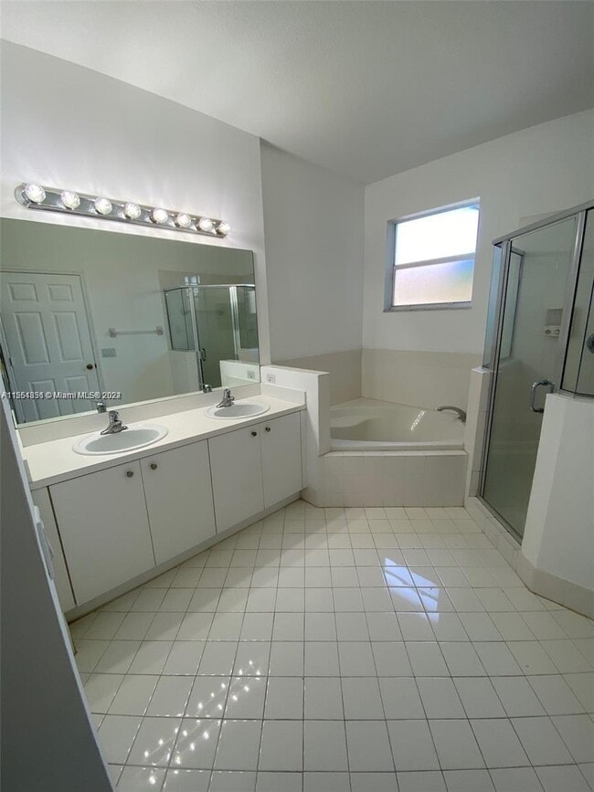 Building Photo - 22243 SW 93rd Ct