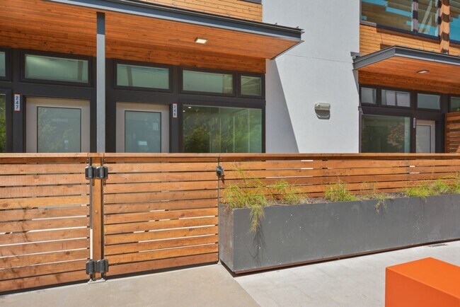 Foto del edificio - 2002 E 7th St