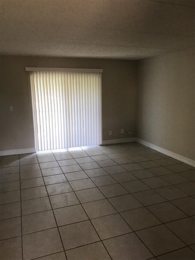 Foto del edificio - 2874 Somerset Park Dr