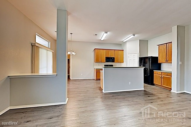 Building Photo - 2109 Pecan Creek Dr