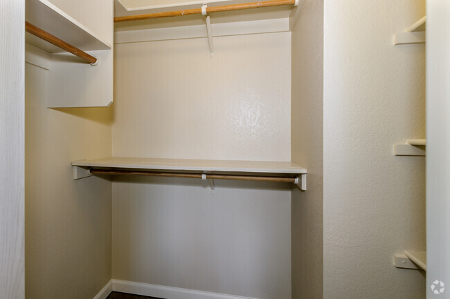 2BR, 2BA - 778SF - The Terraces - Senior 62+
