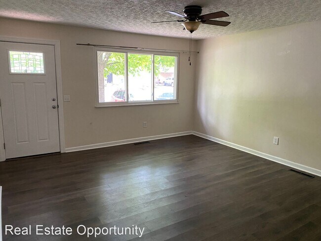 Building Photo - 4 br, 1.5 bath House - 4532 Paxton Drive S...
