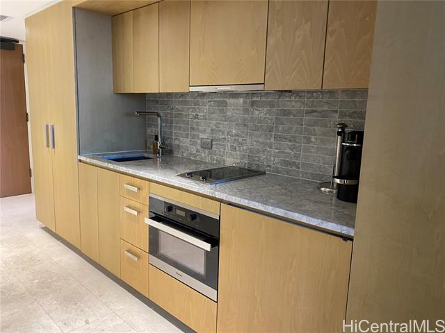 Foto del edificio - 383 Kalaimoku St