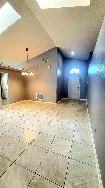 Building Photo - 524 Halstead Dr