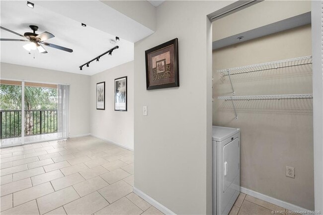 Building Photo - 3674 NW Adriatic Ln