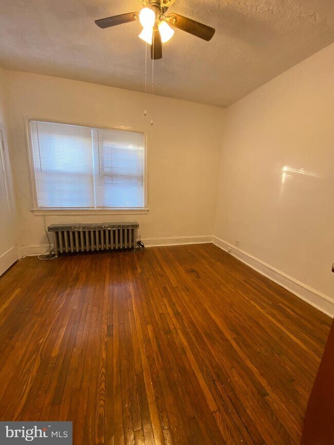 Building Photo - 5256 Cedar Ave