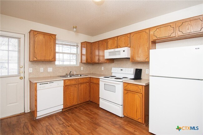 Building Photo - 4003 Pilgram Dr