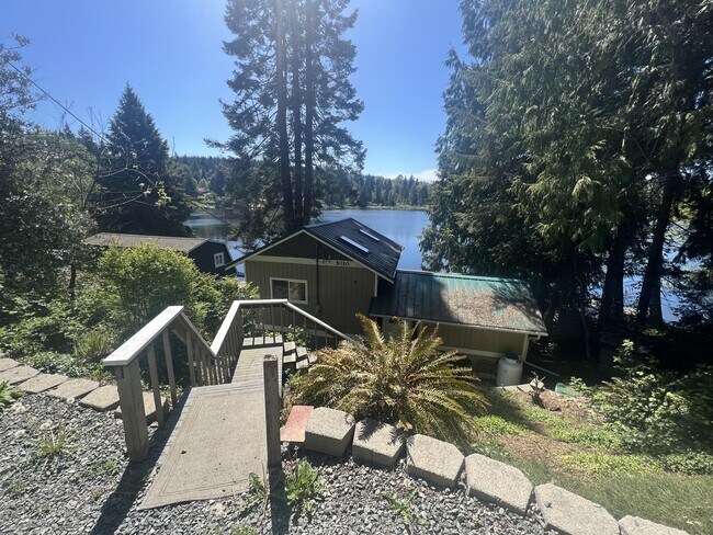 Foto del edificio - 5010 Lake Bosworth Ln