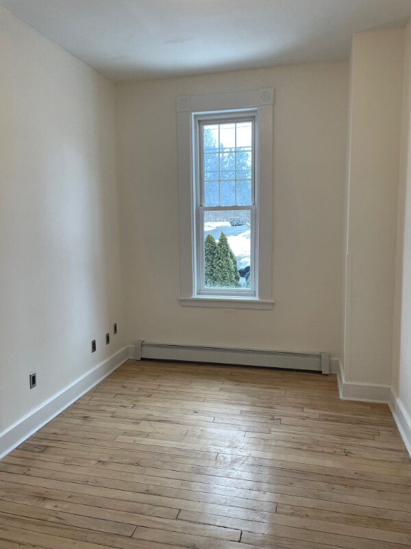 Building Photo - 1565 New Scotland Rd