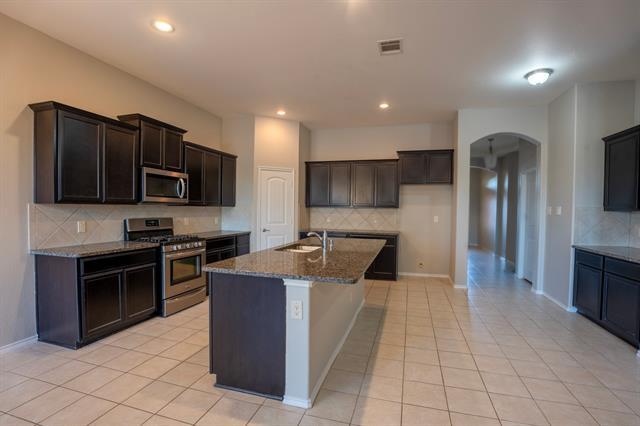 Foto del edificio - 1605 Lake Pine Dr