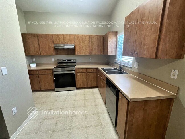 Foto del edificio - 8749 Pebblebrooke Way