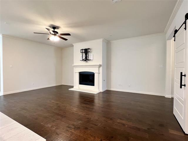 Foto del edificio - 7621 Rothbury Dr