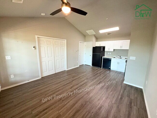 Building Photo - For Lease: 1BR Condo in Northeast Dallas - Minutes to NorthPark