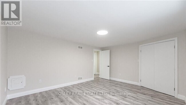 Photo du bâtiment - 51 Paulander Dr