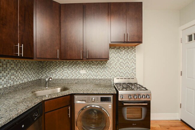 Foto del edificio - 2902 N Mildred Ave