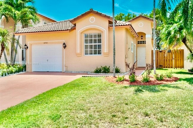 Foto del edificio - 8766 SW 213th Ter