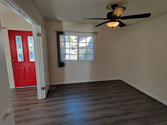 Foto del edificio - 16192 Appleblossom St
