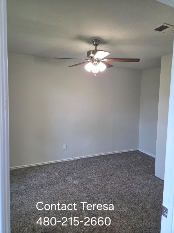 Building Photo - 4325 Chestnut Dr