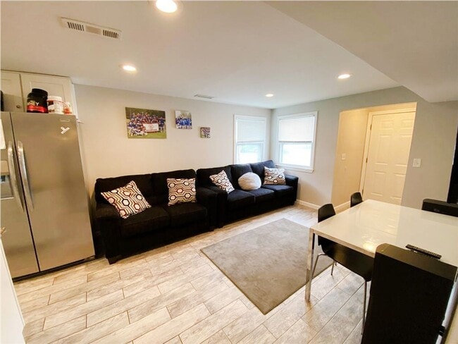 Photo - Newly Renovated 6-bedroom 3-bathroom house for rent! Available 6/1/2026