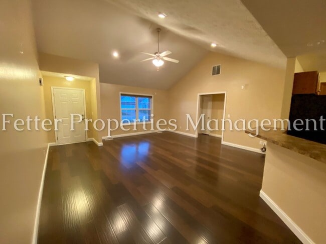 Building Photo - 3 Bedroom Newburgh Home!!