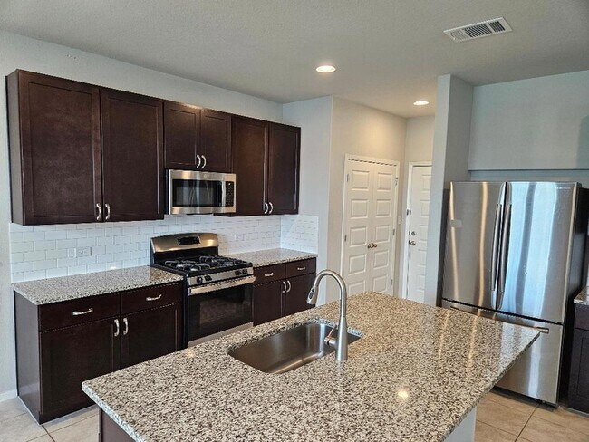 Foto del edificio - 110 Lavender Ln