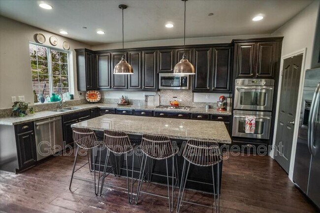 Building Photo - 22613 Dragonfly Ct