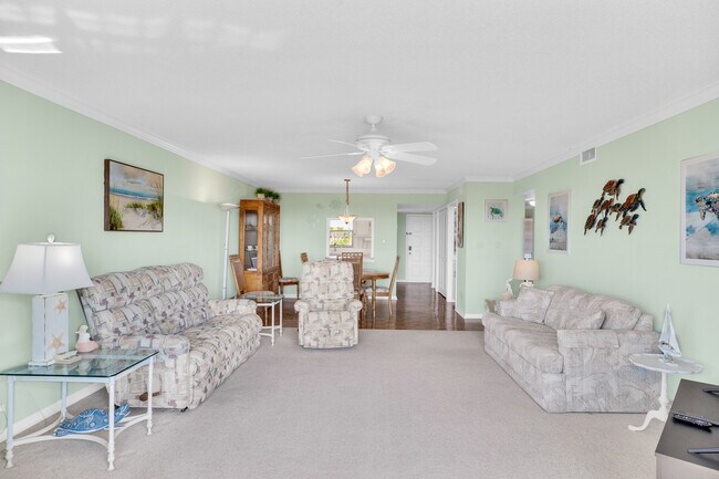 Building Photo - 5300 Jimmy Buffett Mem Hwy