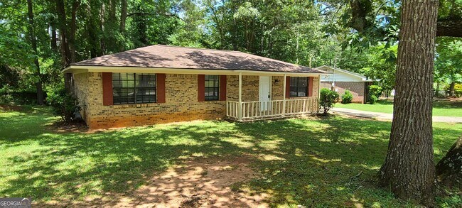Building Photo - 326 Cindy Dr SE