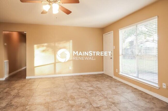 Foto del edificio - 3 Bedroom Pet-Friendly Home in Houston, TX...