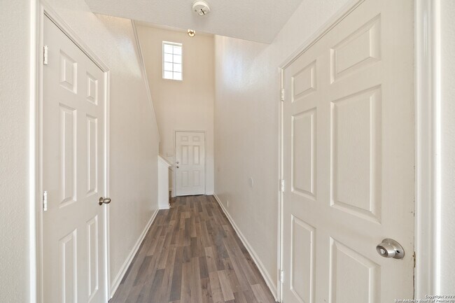 Building Photo - 5519 Red Canyon