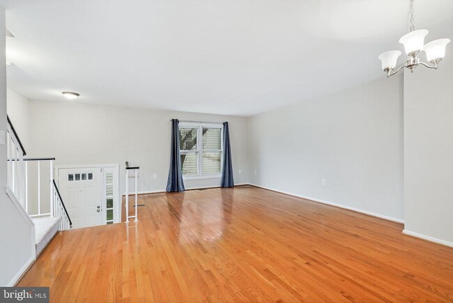 Building Photo - 7306 St Johns Ct